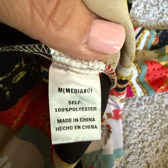 Fashion Nova Beige and Gold Patterned Shirt - Picture 3 of 4